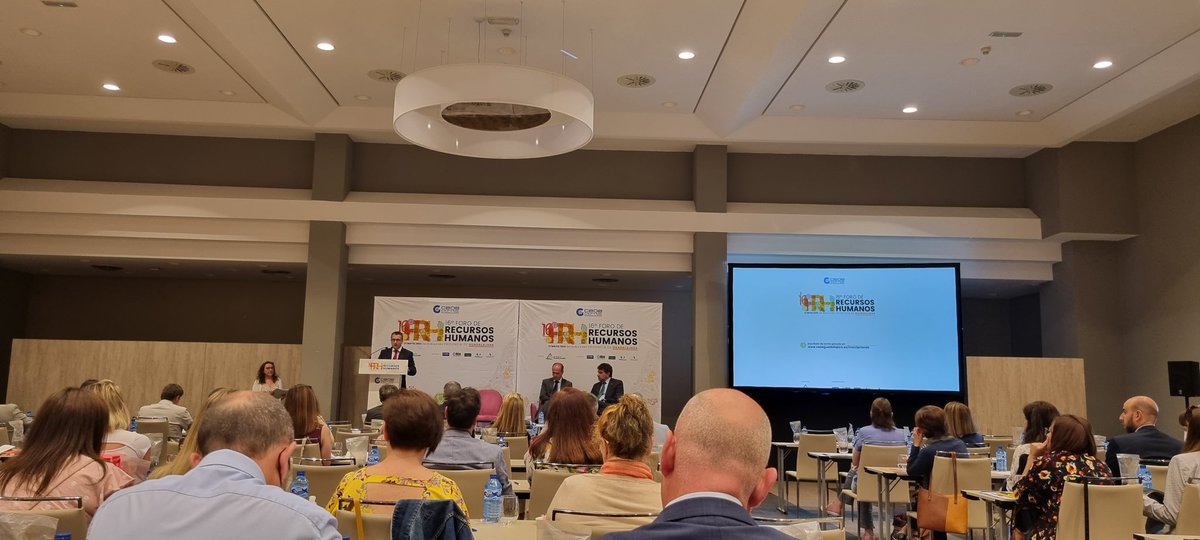 Luc_Pozo's tweet photo. Comienza 16Foro de #RRHH en #Guadalajara, gracias a @CEOEGuadalajara, los equipos son parte esencial de las empresas #responsabilidadsocial #liderazgo #igualdad https://t.co/irjPpA37oZ