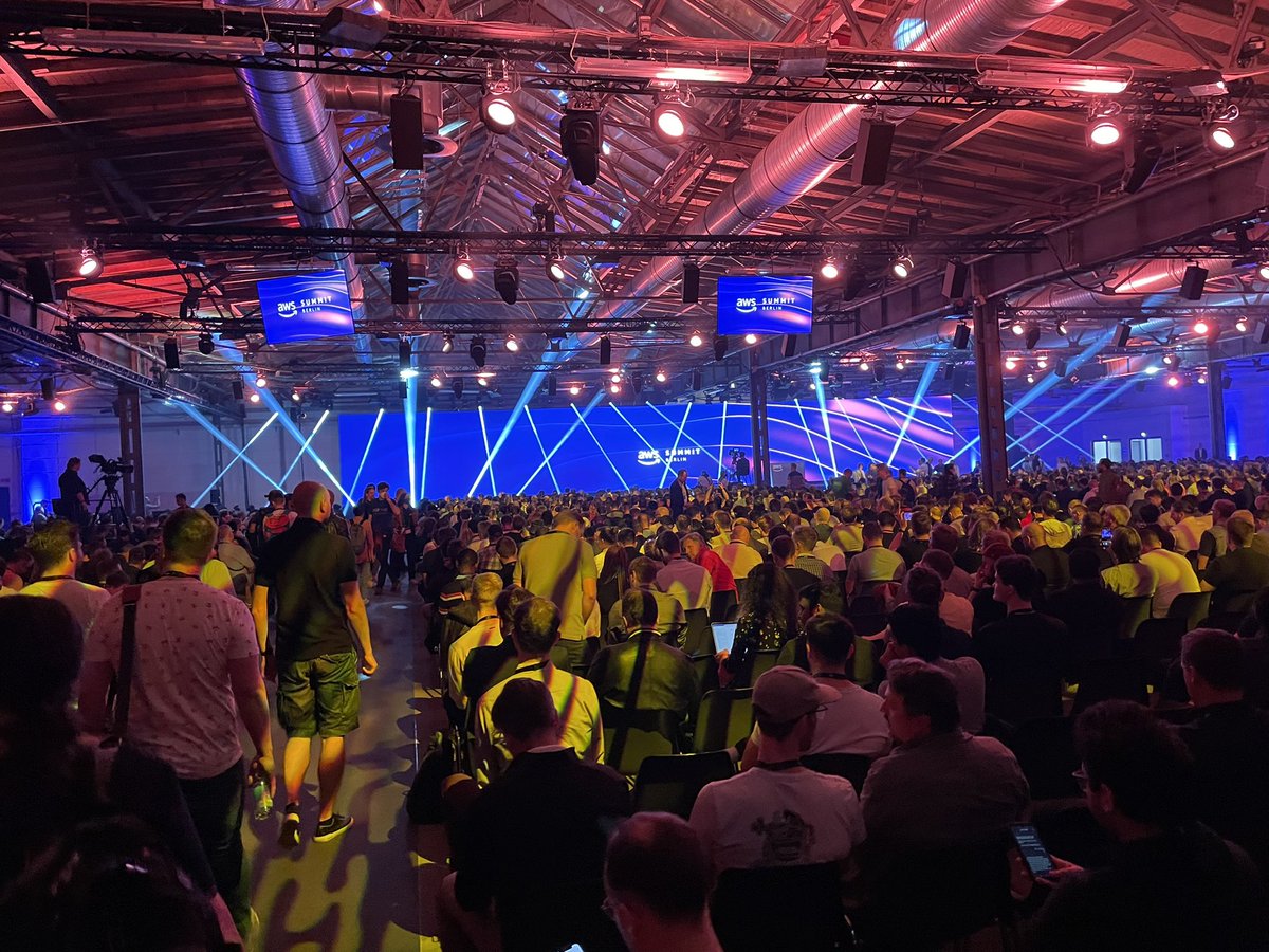 MM2de's tweet photo. #awssummit #platformx first conference combined with a team event in Berlin, after 2 years looking forward #vnrunterwegs #vnr #pxdata https://t.co/s1yexcQ0Bi