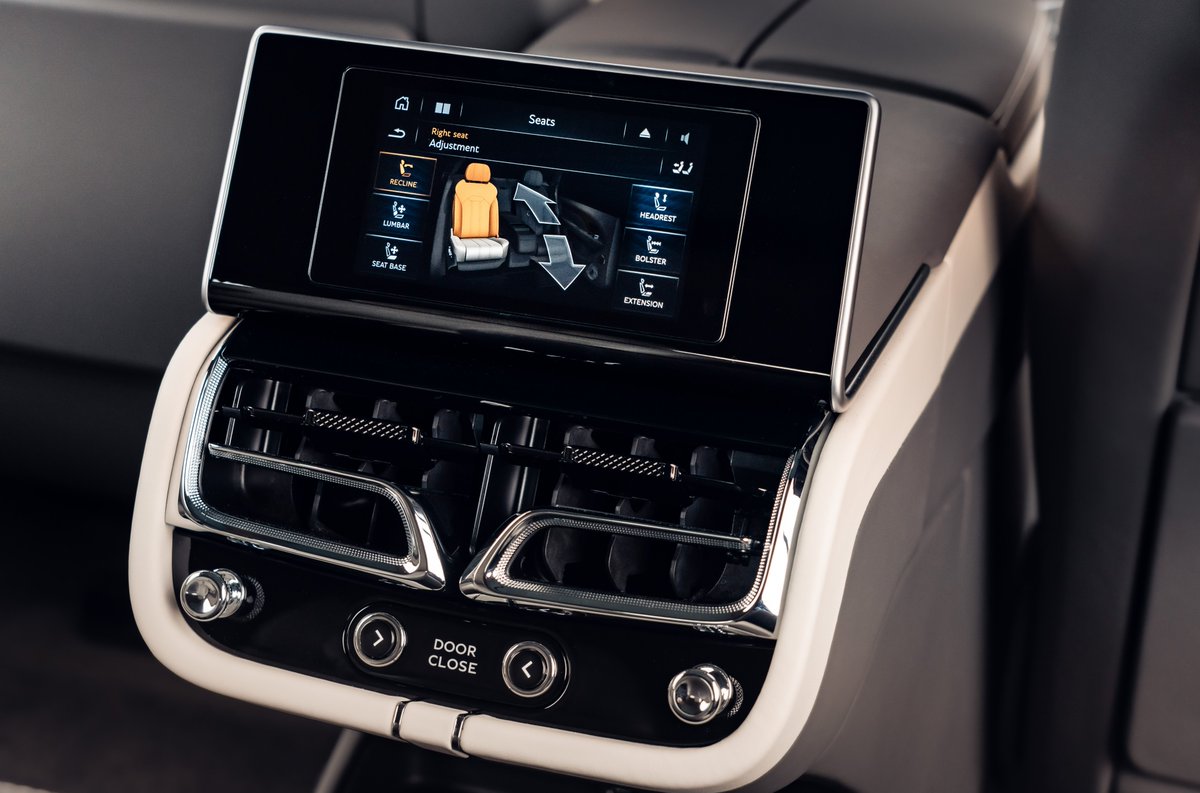 BentleyMotors's tweet photo. All other backseats, take a seat. The new #Bentayga Extended Wheelbase: https://t.co/vYWLxFiD1m https://t.co/SODg4waliN