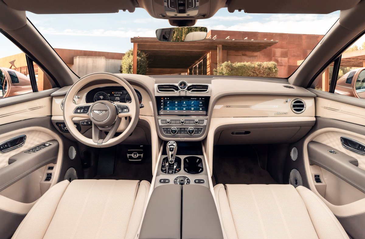 BentleyMotors's tweet photo. All other backseats, take a seat. The new #Bentayga Extended Wheelbase: https://t.co/vYWLxFiD1m https://t.co/SODg4waliN
