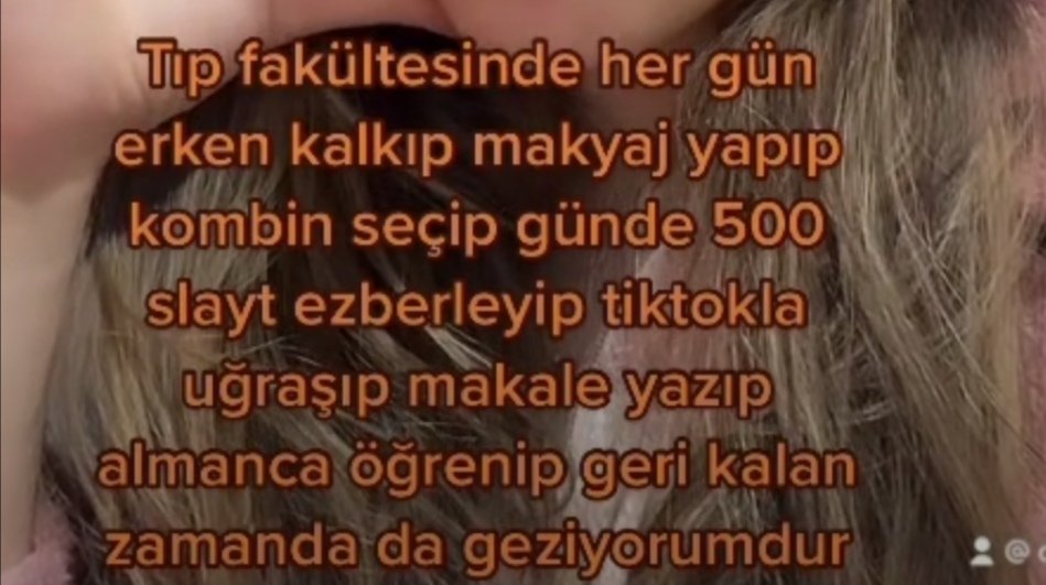 yahallederizz's tweet photo. Sınıftaki sıfır tane arkadaşı olan o kız https://t.co/bSgSwByuhW