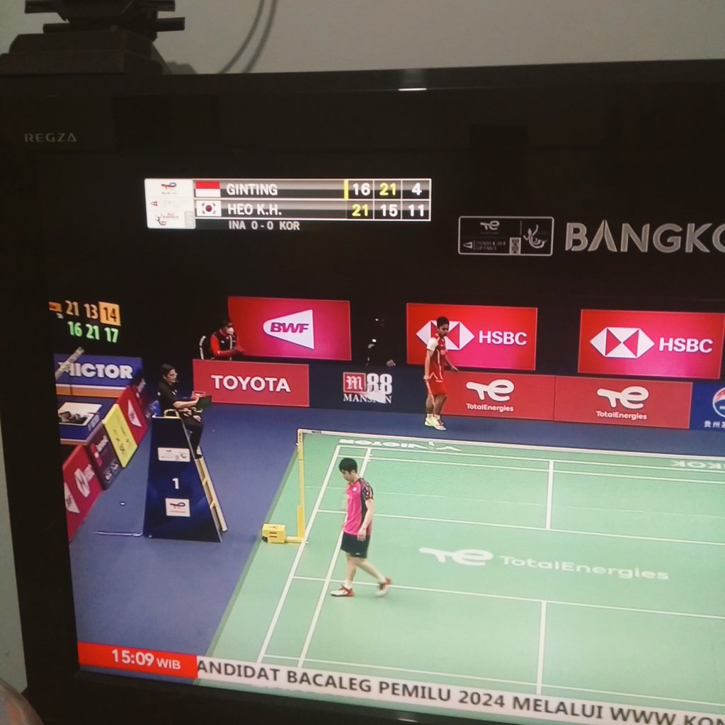ravenstuds's tweet photo. pengen nonton Thomas Cup 2022 tapi harus ttp belajar 👍 https://t.co/MrM8dei2we