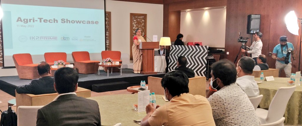 IKP_SciencePark's tweet photo. Agri-Techshow being organised jointly by @IkpPrime ⁦@IKP_SciencePark and @AIPICRISAT @ICRISAT Attended by #startup #mentors #Industry
and #Farmers
Pain points expressed by farmers should guide the next generation solutions #impact #impactinvesting https://t.co/TYyz0wZH5k