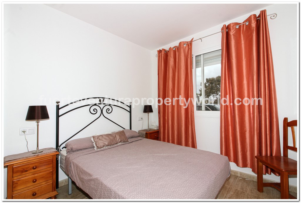 FUEProperty's tweet photo. Furnished 3-bed 2-bath ground floor apartment just a 15-minute drive to the centre of #Corralejo resort #forsale for just 105.000€ https://t.co/MentHq9uVb #Fuerteventura #property #RealEstate #Canarias #HomeInTheSun #HomeInSpain https://t.co/bt7zE6RaD2