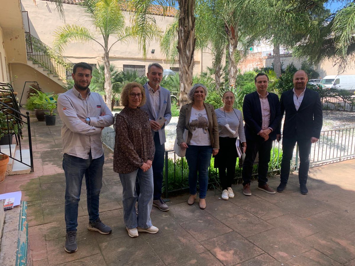 AEMONasociacion's tweet photo. Ahir ens reunirem amb l'alcaldessa @Alfarajuntament @MarisaAlmodovar, la regidora de Promoció Econòmica @SoniaRodado i l'ADL. Treballem junts i juntes pel present i futur de les nostres empreses. https://t.co/zWIZYrorFM