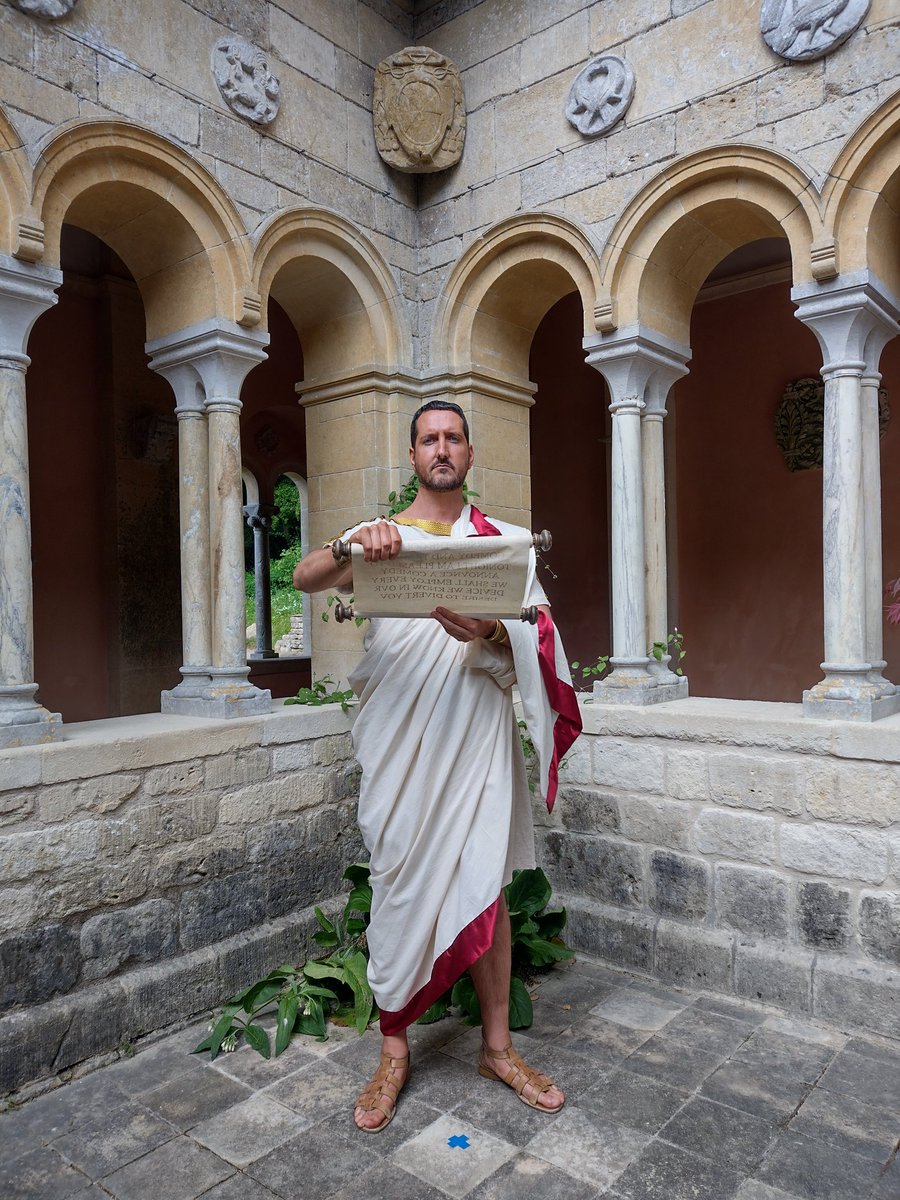 PhilippsChris's tweet photo. Proof if proof were needed, here's some pics from this week's #filmshoot as a #RomanSenator at the lovely Iford Manor in Wiltshire. And what a blast it was too.
#Actor #Acting #CostumeShot https://t.co/pX3EsE8k9G