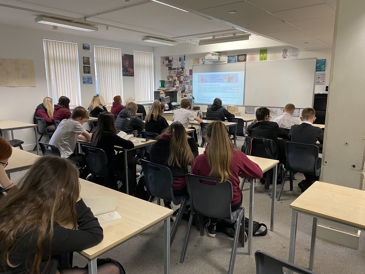 CaldervaleLib's tweet photo. Our S2 getting a great start to the day #Keeptheheid #ReadingSchools https://t.co/O22iM25trp