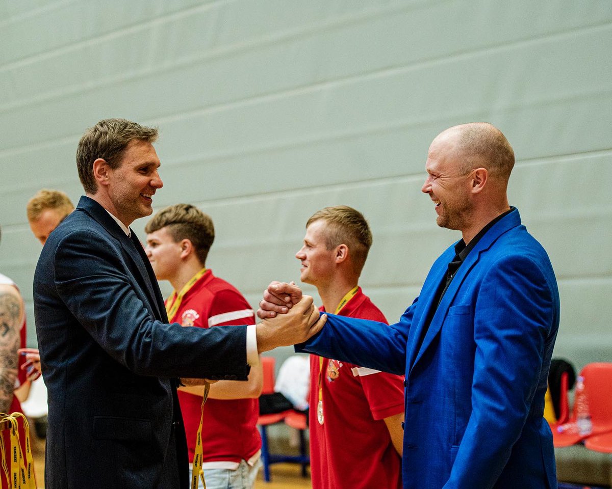 basketbols's tweet photo. 🟡Ramirent Nacionālās Basketbola līgas 🥈 medaļas ieguvēji - @JekabpilsBK 👏🏻

2021./2022.gada sezona noslēgusies! Paldies visām komandām par neaizmirstamām emocijām un pašatdevi laukumā!🏀 https://t.co/neOJWuWbUQ