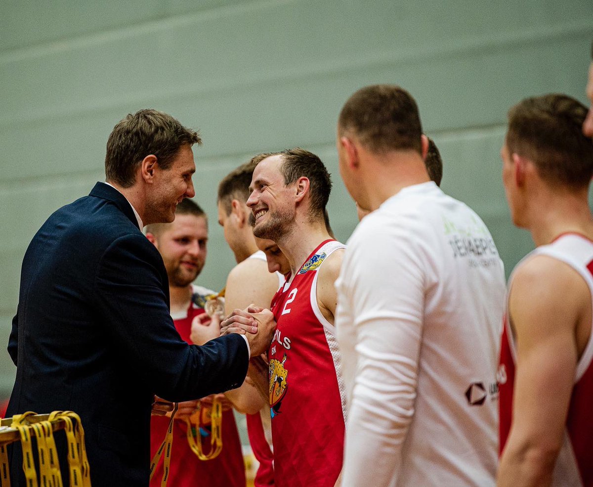 basketbols's tweet photo. 🟡Ramirent Nacionālās Basketbola līgas 🥈 medaļas ieguvēji - @JekabpilsBK 👏🏻

2021./2022.gada sezona noslēgusies! Paldies visām komandām par neaizmirstamām emocijām un pašatdevi laukumā!🏀 https://t.co/neOJWuWbUQ