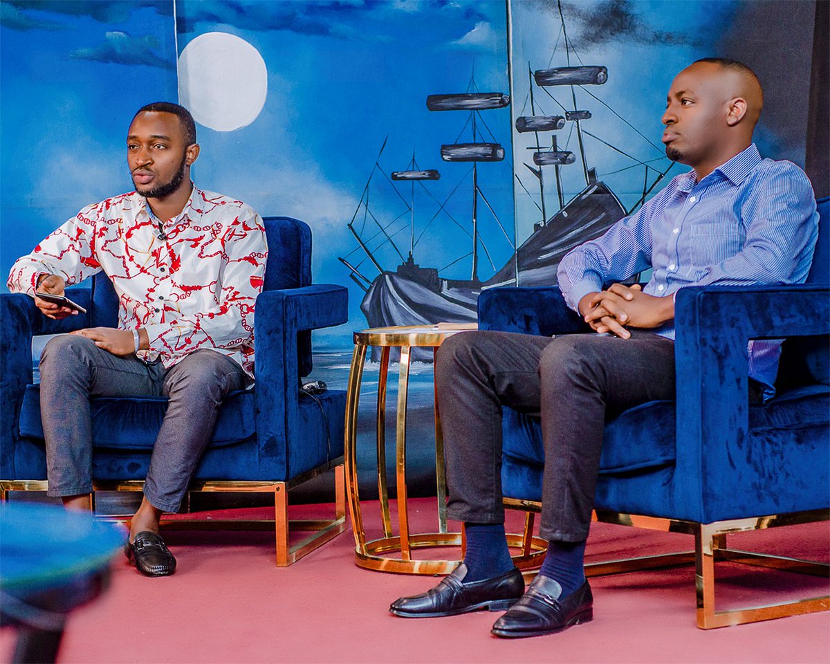 isangostar's tweet photo. Umuyobozi ushinzwe ibikorwa muri Vision Technologies Company Gisoda Albert aganira na Sibo Orgene mu Kiganiro #TheTrueService yavuze hakiri imbogamizi ku abaguzi bita ku kugabinyisha ibiciro batitaye ku gaciro ka servisi bahabwa. https://t.co/aTV8M5exbm