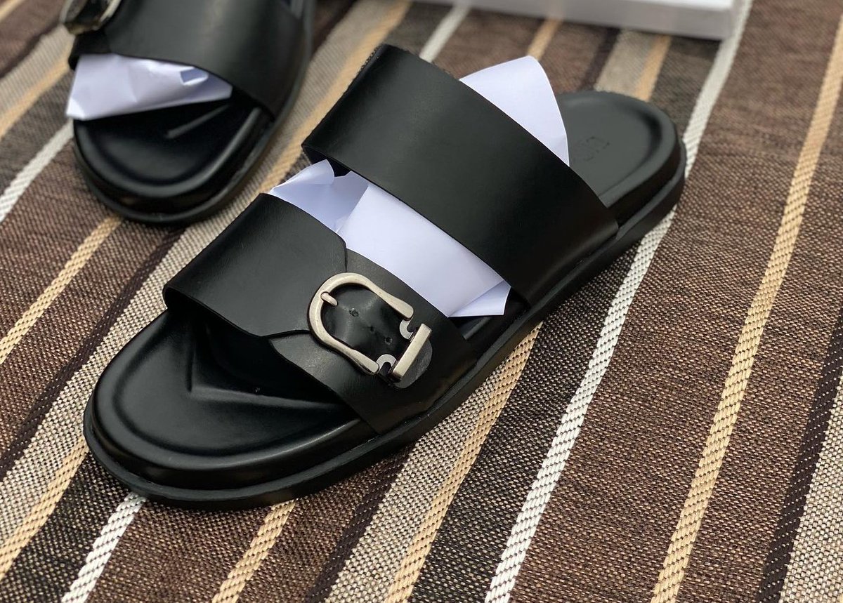 sshhh_bespoke's tweet photo. @BrightCyprian Patronise me for your quality handmade shoes

1st frame - N8000
2nd frame - N8000
3rd frame - N8000
4th frame - N13000

Location: Lagos,Nigeria
DM to place your order https://t.co/nWYJrluG5W