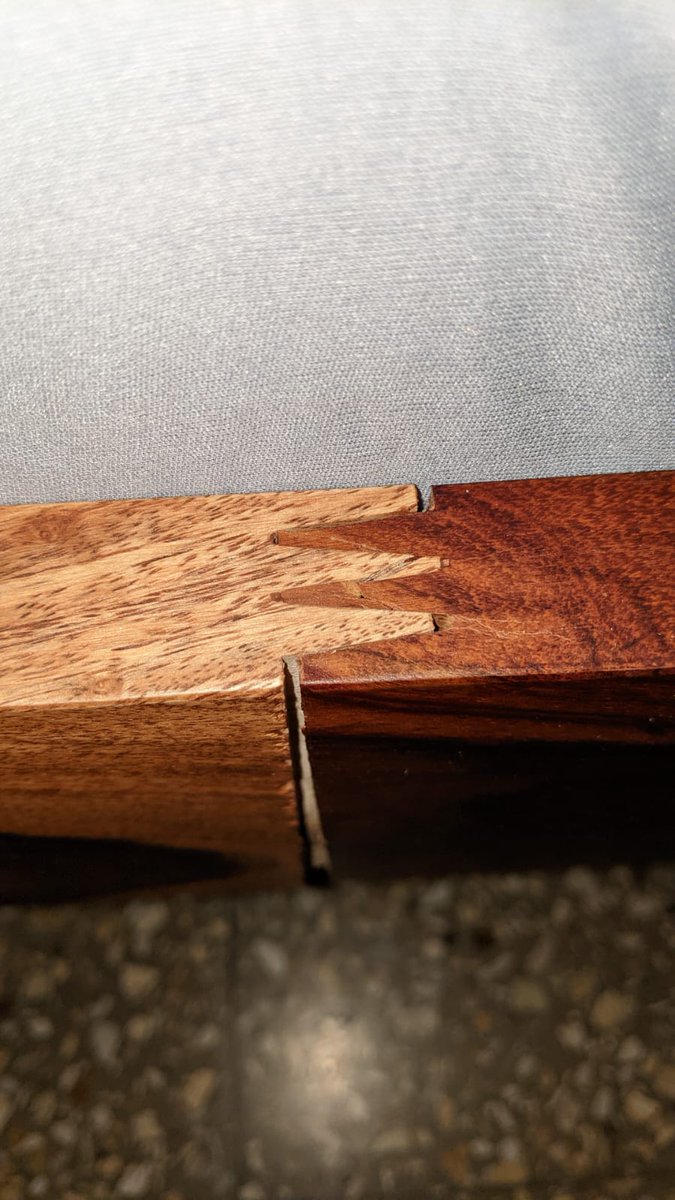 anujbugga1729's tweet photo. @WakefitCo @InfiniChai
A 7 month new Wakefit Andromeda Queen Size Sheesham bed has developed a huge crack along one of the main supporting beams - this happened just yesterday as I sat down on it.

As a loyal Wakefit customer I'm optimistic that you will replace the bed for me? https://t.co/BJq5zcfkev
