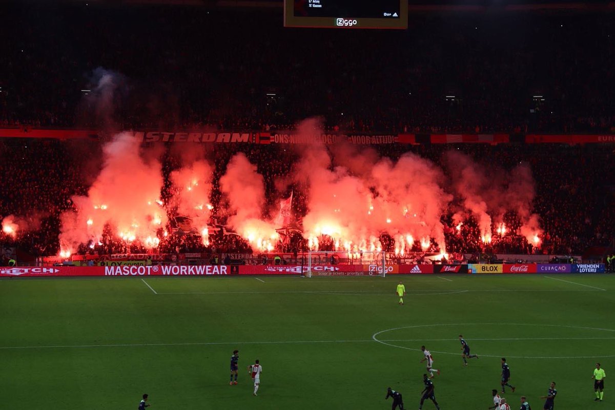 FSideNL's tweet photo. MATCHDAY!!! 🏆🥇
Vandaag chaos op de tribune!!!
#ajax #fside #amsterdam #fsideisnietmakkelijk #fside76 #halsemaout #leidseplein #huldiging https://t.co/KQdXd1D3IK