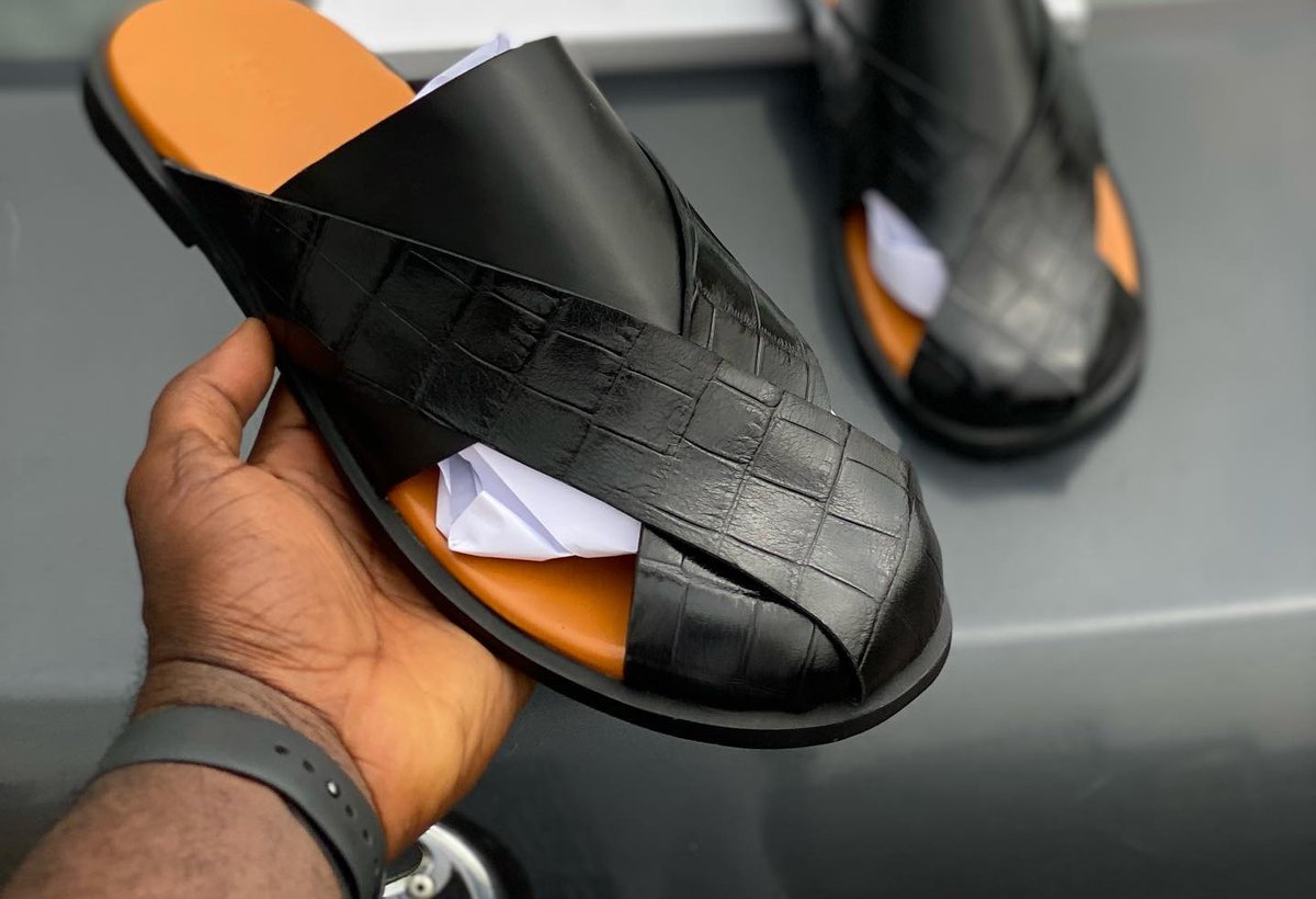 sshhh_bespoke's tweet photo. @aproko_doctor Patronise me for your quality handmade shoes

1st frame - N8000
2nd frame - N15000
3rd frame - N6000
4th frame - N13000

Location: Lagos,Nigeria
DM to place your order https://t.co/TM3yKqbzBp