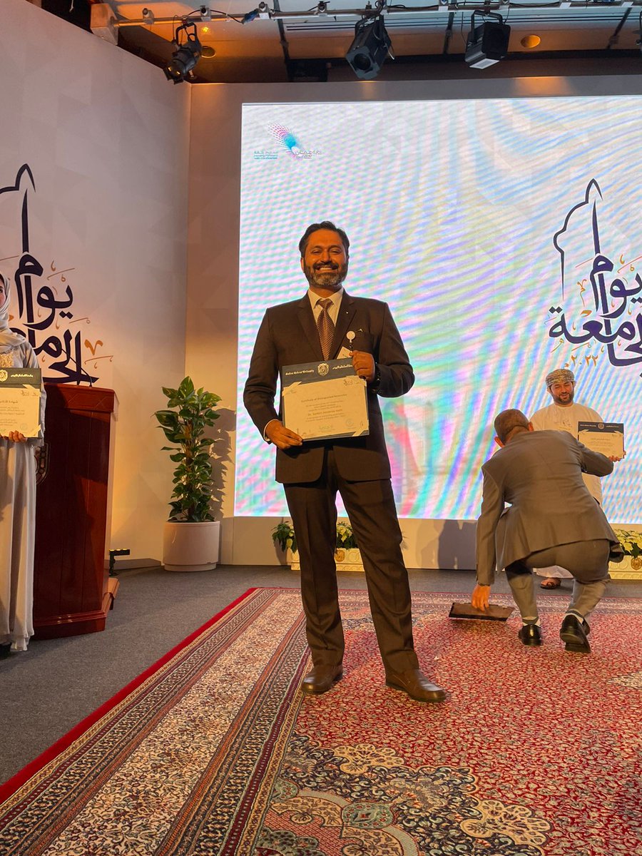 Sanket1379's tweet photo. Humbled to receive Distinguished Researcher Award certificate during 22nd University Day, @tawasul_squ @SQU_Info .. Received appreciation certificate from HH The VC, second year in a row, looking forward to continue working hard and contributing .. https://t.co/hd1dalf0eP