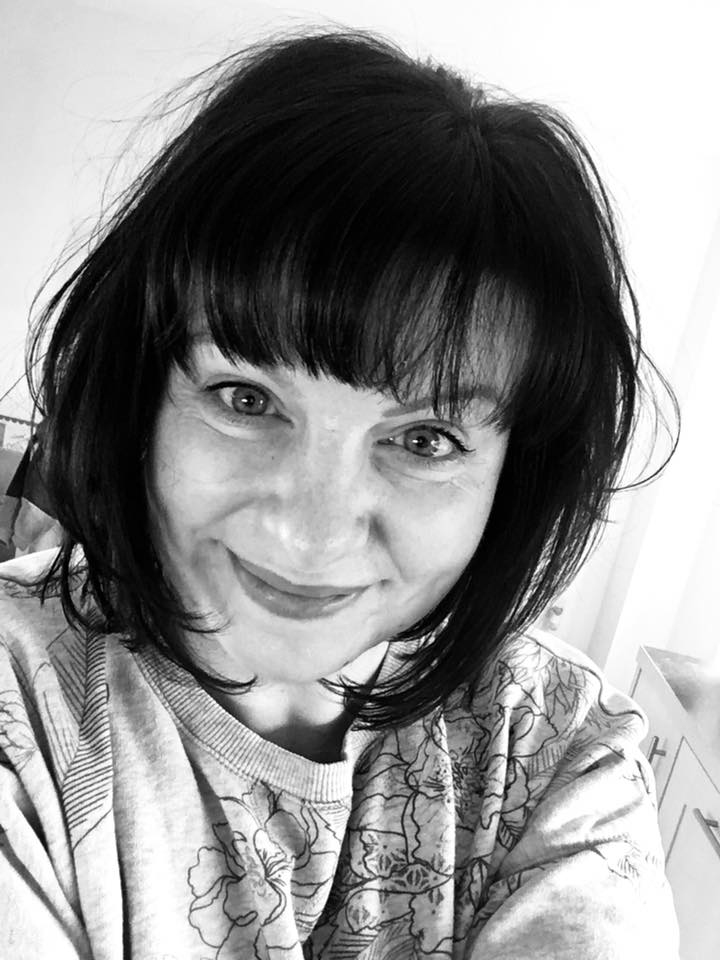 cheekysparrows's tweet photo. If you'd like me as your 'Copywriter for the Day' for just £125 please message me. I have a few slots available in May...be quick! https://t.co/4myBlaaShO