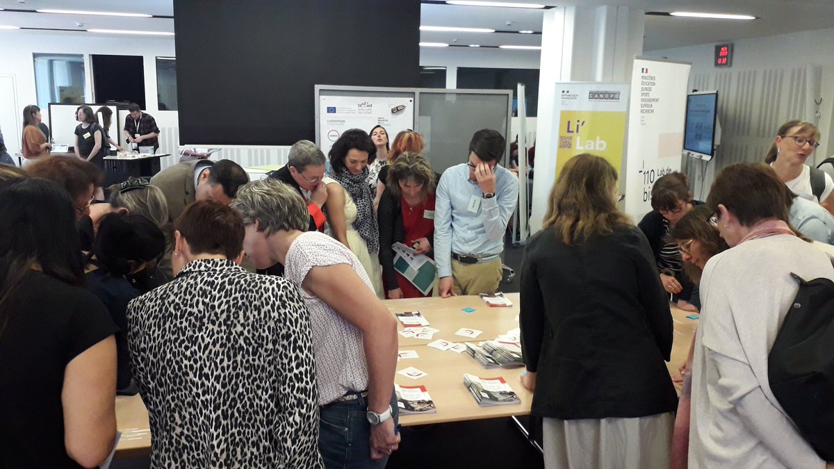 lab110bis's tweet photo. L'équipe est à la #JNI2022 pour partager méthodes, ressources et bonnes pratiques de #codesign #facilitation #innovationcollaborative avec les participants ! C'est parti 🚀 https://t.co/oewrdYnJQ4