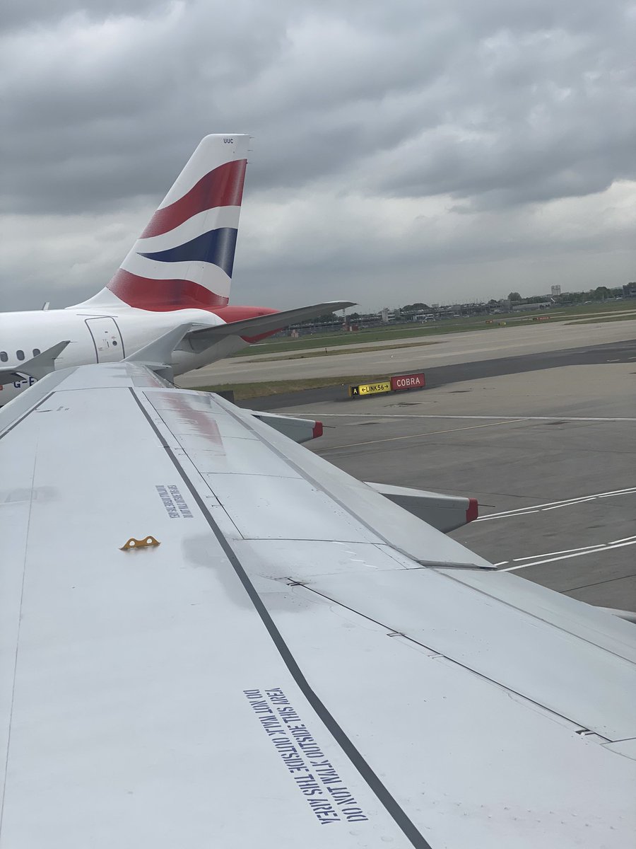 ItsMsMoses's tweet image. Who knows when I will see another plane…