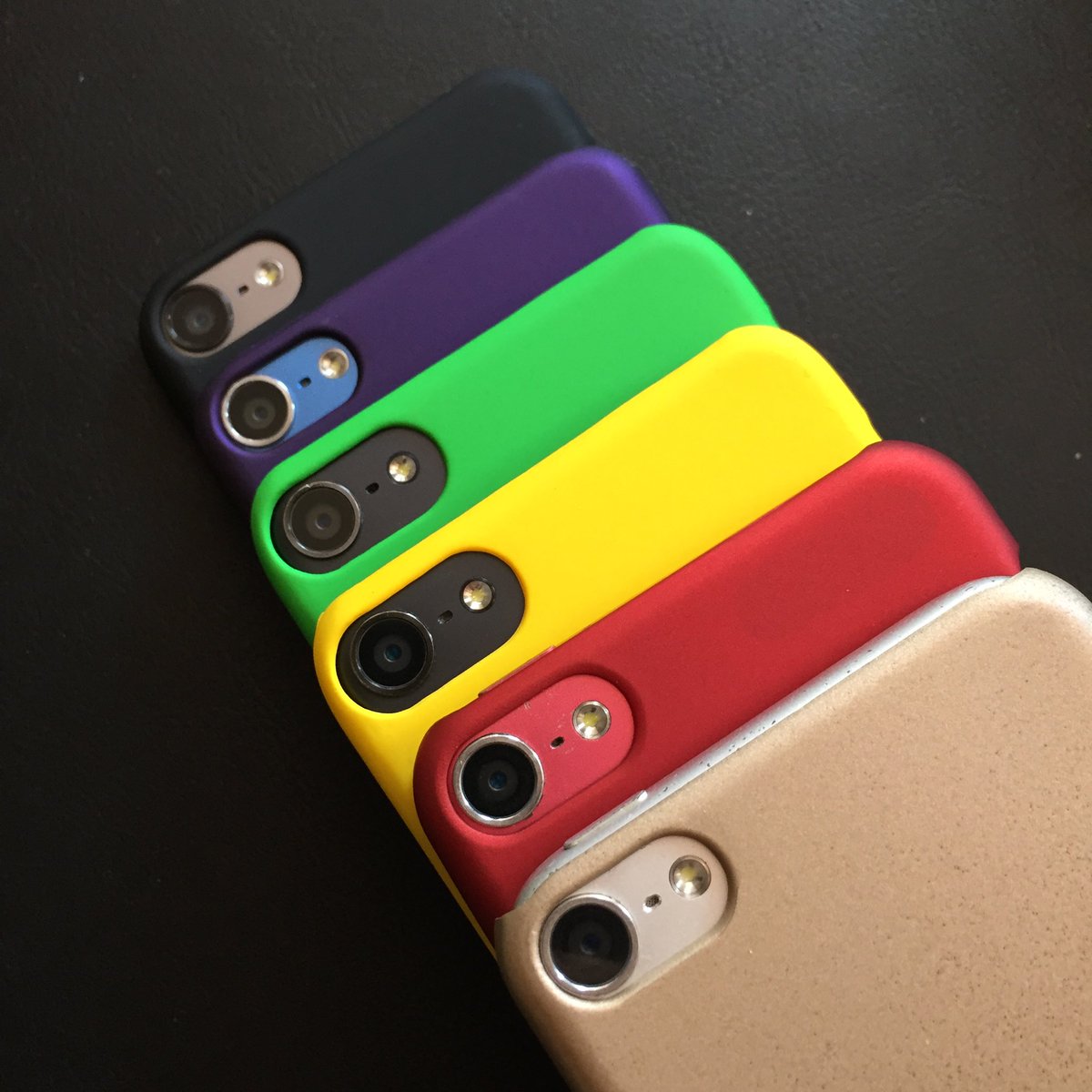 theskyending's tweet photo. iPod never die
#iPodtouch https://t.co/tWu0FW9490