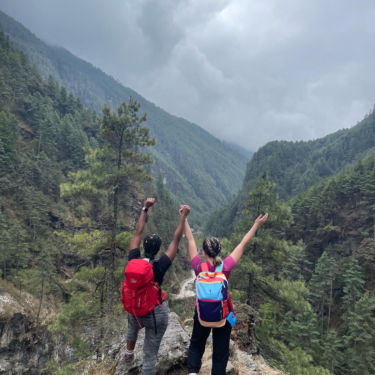 elmiyasmine's tweet photo. ✅ DAYS 2 &amp; 3

Started with the hardest day of trekking covering over 800m of altitude in an 8hr trek. Followed by a shorter acclimatizing hike covering 300m of altitude.

So proud of how far we’ve come 🤗We’ve passed the 6K milestone already ! Thank you all so much 🤍 https://t.co/KJfHSVmDkz
