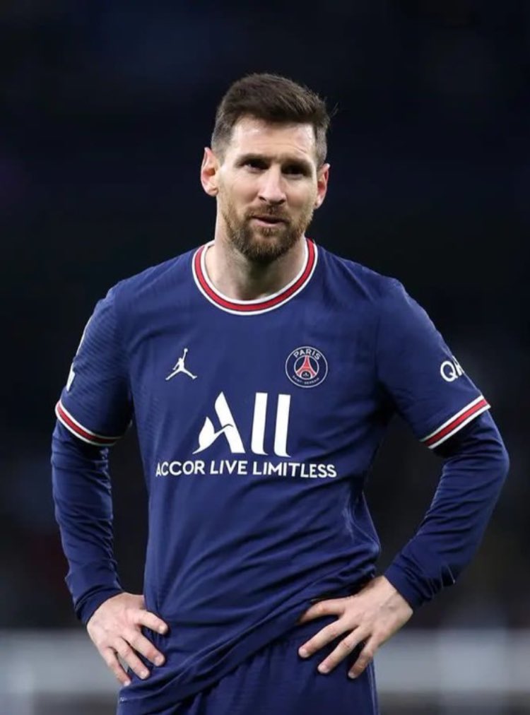 Dj7officiel's tweet photo. Moi ayant été absent toute l’année et je passe le bac #BAC2022 #fantomatique https://t.co/0hXUEmu01g