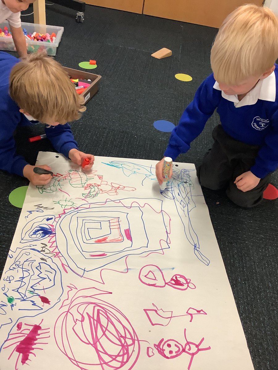 IPMATAshGrove's tweet photo. The boys are keen to draw after our Write Dance session. #WriteDance https://t.co/IYF6CdqvG3