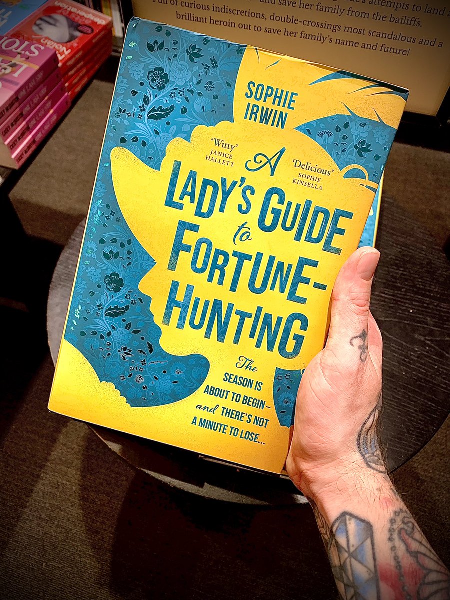 DMan1504's tweet image. 👑 MY QUEENS 👑
Just feast your eyes on all of these new must-reads!
#TheDanceTree @Kiran_MH @picadorbooks 
#ThatGreenEyedGirl @JulieOwenMoylan @MichaelJBooks 
#ALadysGuide @SophieHIrwin @HarperFiction 
#Misrule @heatherrwalter5 @DelReyUK 
All highly recommended by yours truly!