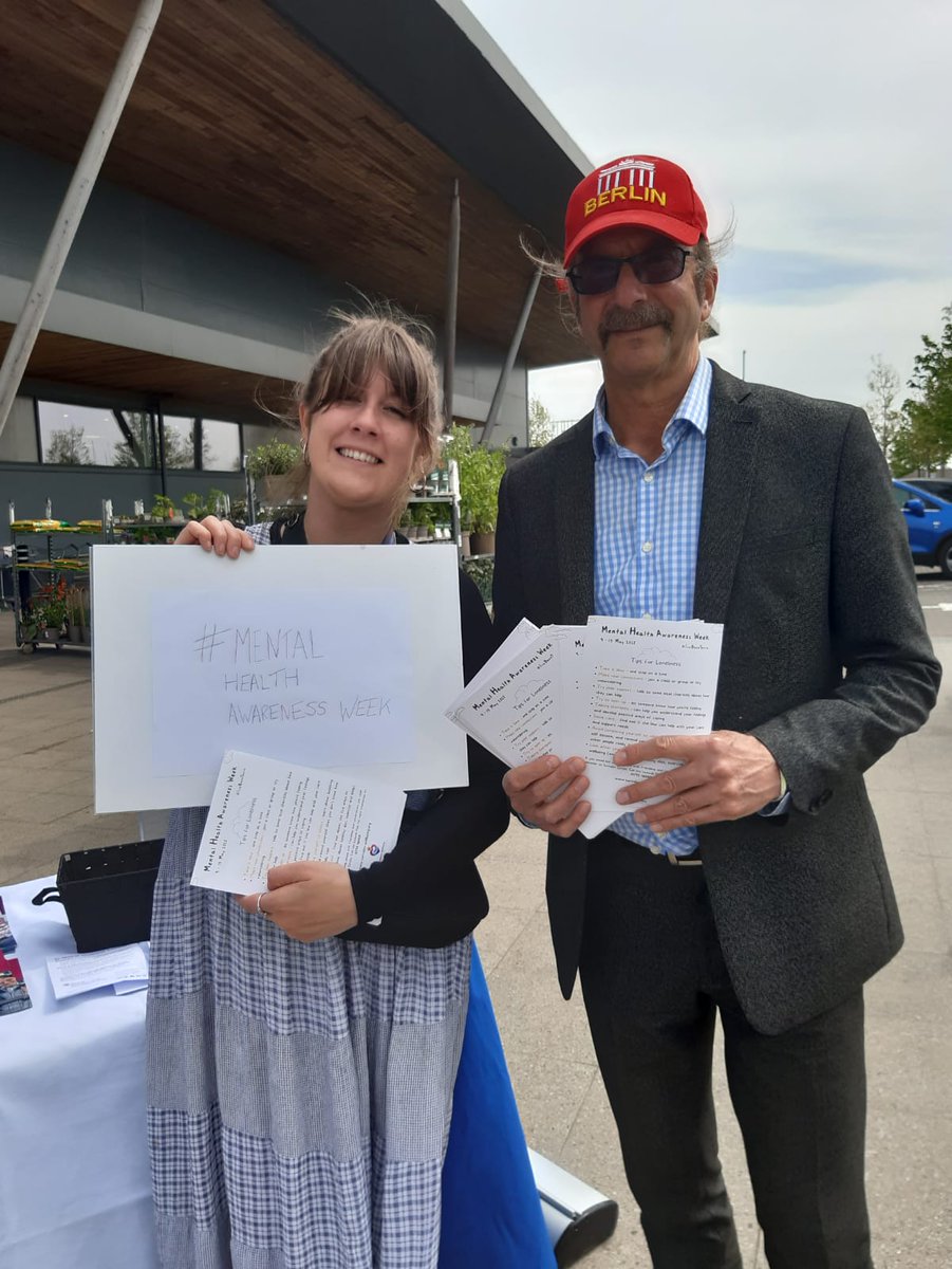 On Monday, Mind had a wellbeing info stand outside Waitrose. There will be another stand at the train station in Swindon today!
#IveBeenThere #MentalHealthAwarenessWeek