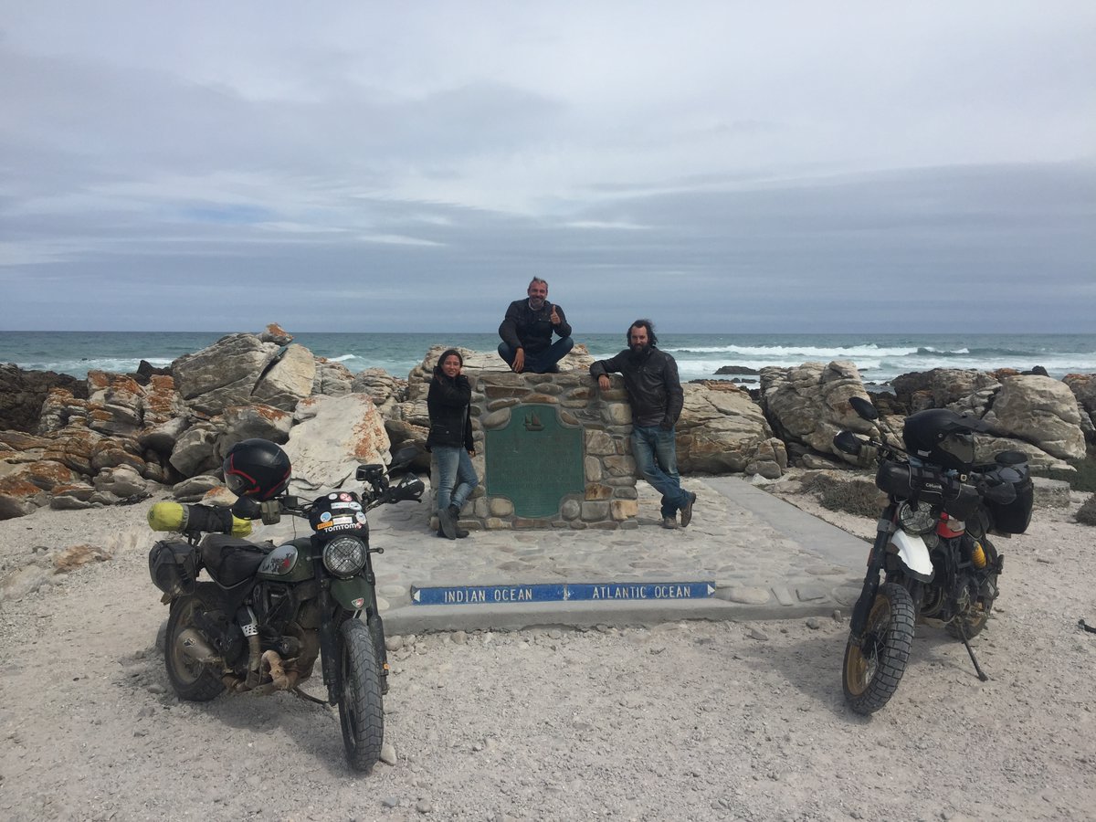 ducatiesp's tweet photo. ¡Buenos días Ducatistas! El mundo #TheLandOfJoy te espera con la Scrambler #Icon para llevarte hasta los lugares más recónditos y espectaculares, como los que ha llegado @aliciasornosa. Vive el #Joyvolution con libertad y diversión.
#ScramblerDucati #ducatiscresp #scramblericon https://t.co/0PHdVsgMod