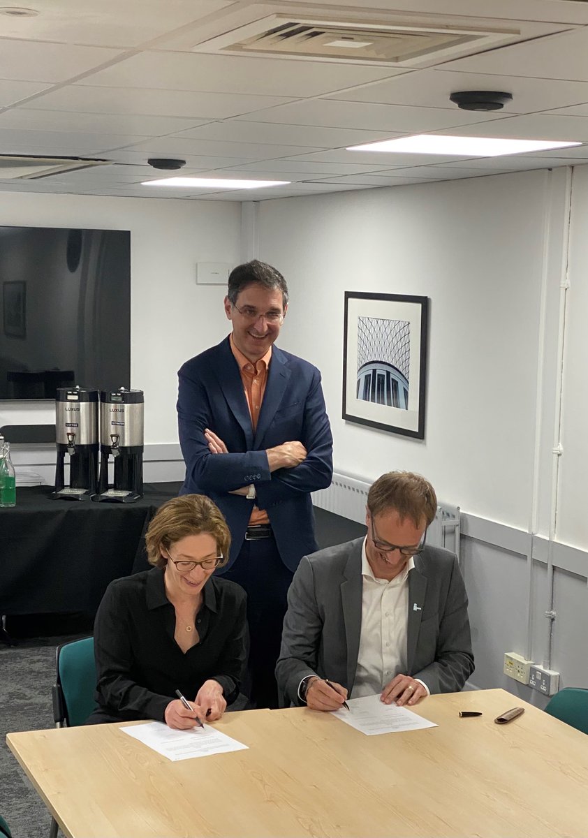 We're pleased to announce that UUKi and the Flemish InterUniversity Council have signed an MOU, committing to:

✅developing closer working relations
✅supporting enhanced understanding between UK and Flemish HEIs
✅strengthening bilateral cooperation in education and research