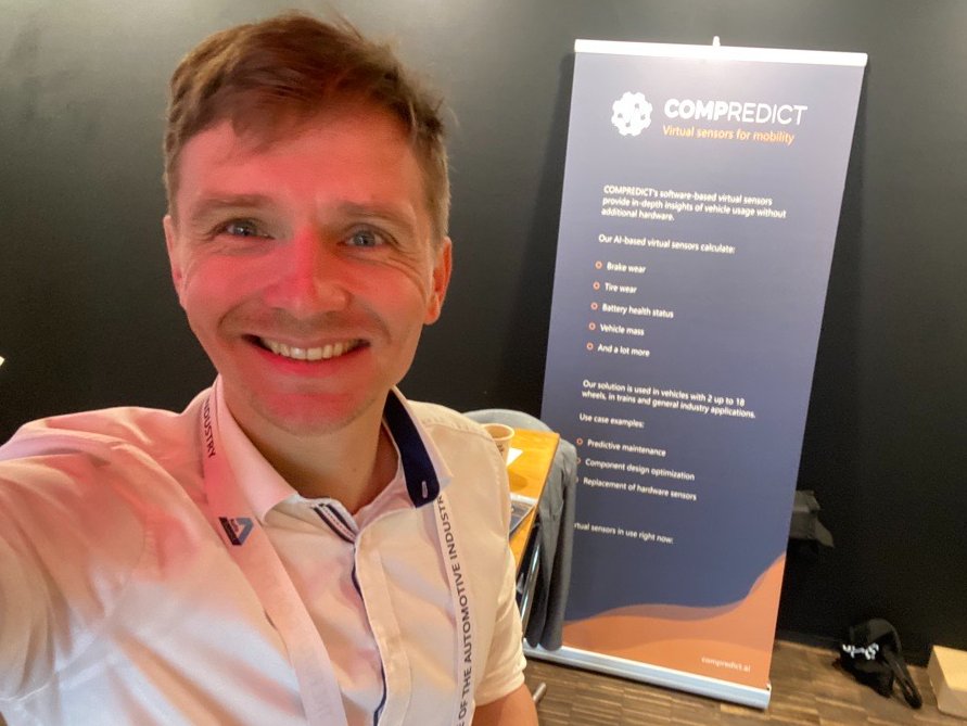 compredict's tweet image. The #Autosummit in Hamburg has started!
Come and meet Dr.-Ing. Rafael Fietzek at the booth or during the pitch sessions at 1:30 pm to discover our #virtualsensors and data analytics solution for #connectedvehicles!