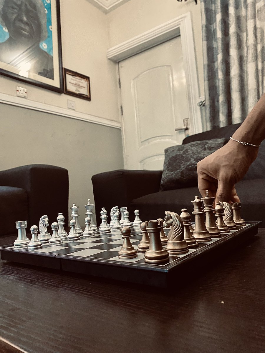 iamibimcookey's tweet image. Life is like a game of chess every move matters #chessinslum