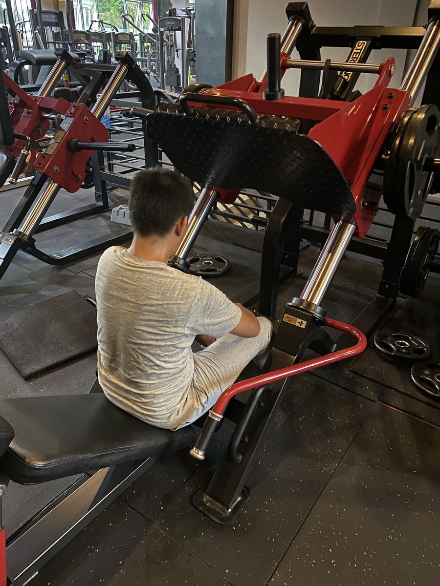 DodyRepath's tweet image. Penyiksaan di mulai @FireHost77 semngat berotot