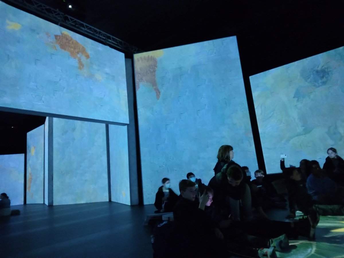 HC_Scotland's tweet photo. Our #HamiltonS1 #HamiltonArt learners visited the Van Gogh Alive Exhibition in Edinburgh, to experience the great painter's work in a unique multisensory way.  
They then spent time in Princes Street Gardens sketching flowers in true Van Gogh style. 

#HamiltonReflection https://t.co/6Ua1aF4rYj