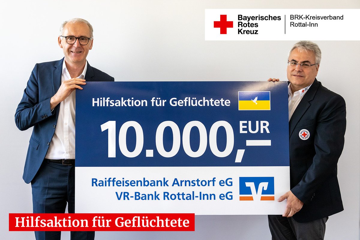 BrkRottal's tweet photo. Herzlichen Dank für die großzügige #Spende! Die Volks- und Raiffeisenbanken im Landkreis Rottal-Inn spenden 10.000 € für #Geflüchtete aus der #Ukraine an das @BrkRottal! https://t.co/9SgSZ9ukDj