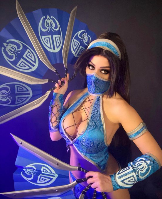 Have a kick arse day! 💙  https://t.co/OBvawJbl2Z https://t.co/w7yO2NJM7U<a href="/tag/cosplay"class="tags"><span>#cosplay</span></a>