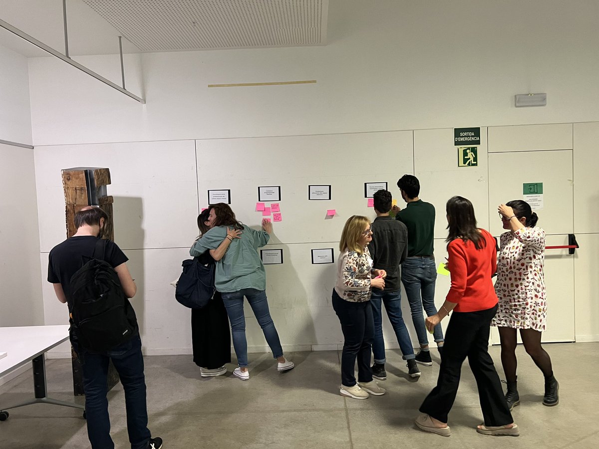 CRP Sant Andreu (@crpsantandreu) on Twitter photo Està passant👉🏻 #XarxespelCanvi #Edcamp #santandreu #intercanvi #cocreacio <a href="/consorciedubcn/">Consorci d'Educació</a> Està passant👉🏻 #XarxespelCanvi #Edcamp #santandreu #intercanvi #cocreacio <a href="/consorciedubcn/">Consorci d'Educació</a>