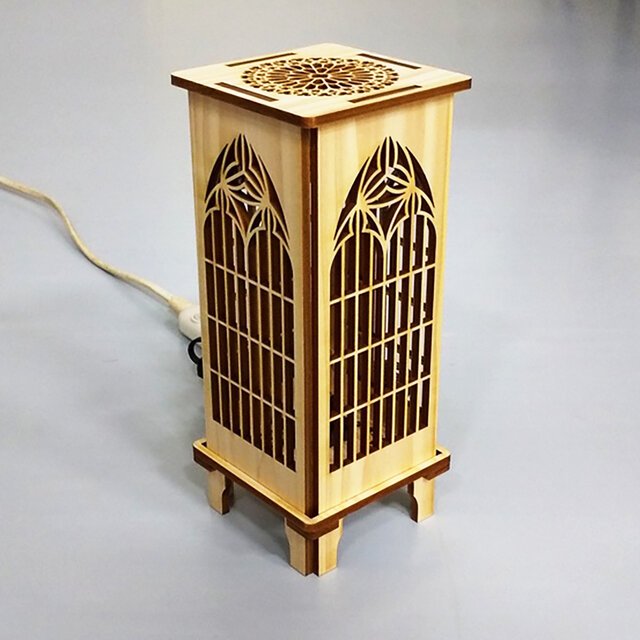 Yes_factory's tweet image. ハンドメイドマーケットminneのYES工房木工部の「フロアランプキット ゴシック」です。プラスドライバーがあれば組み立てられる簡単キットです。教会にみられるようなバラ窓や尖頭アーチ窓をモチーフに切りぬきました。
minne.com/items/28386860
#手づくりキット #フロアランプ #フロアライト