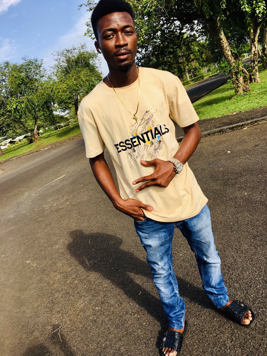 Alexpato7770's tweet photo. I bless God for who I am 🙏🙏🥰🥰🥳🥰 https://t.co/I9xxkiFfys