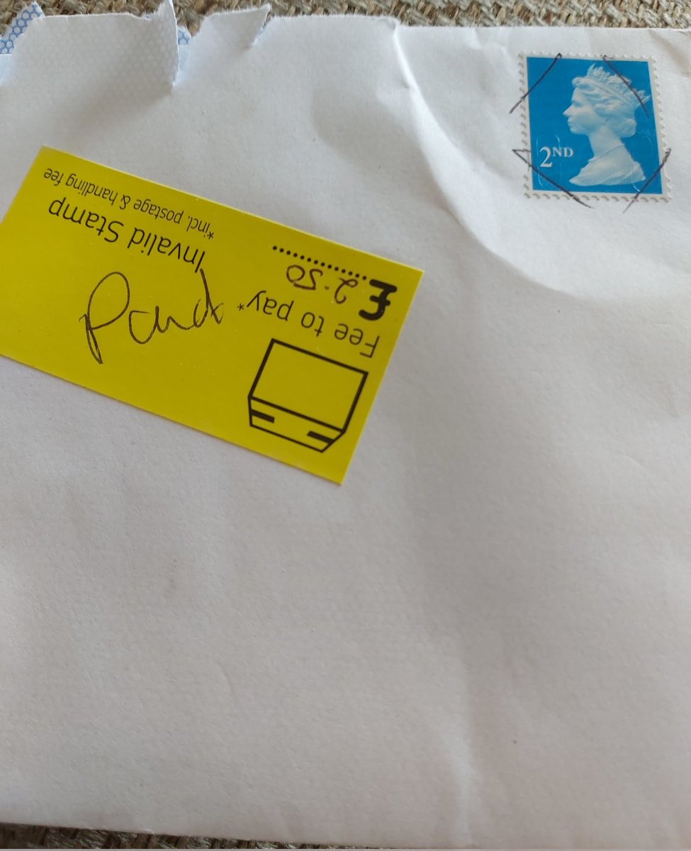 JacquiLever's tweet photo. @RoyalMailHelp  can you explain why I've been charged? Standard DL envelope with 1 sheet inside. New stamp rules don't start until 2023. https://t.co/ZOhu21YAuI