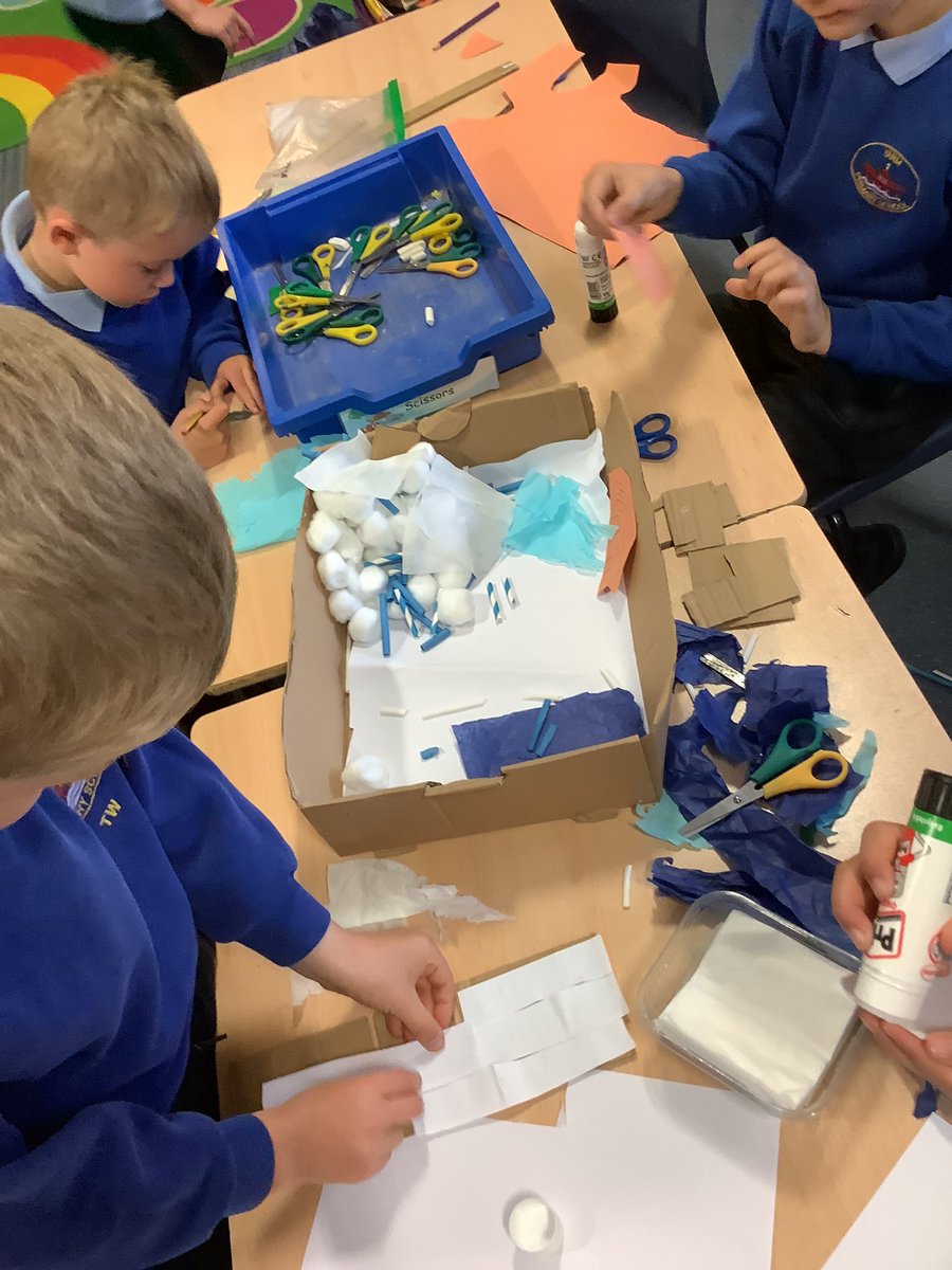 YarmPS's tweet photo. The children in KS1 have enjoyed exploring and making their own habitats. In groups they have thought about predators and prey that live in either a polar, woodland or ocean habitat🌊❄️🌲 #ypsscience #KS1 https://t.co/gL0HZLt02M