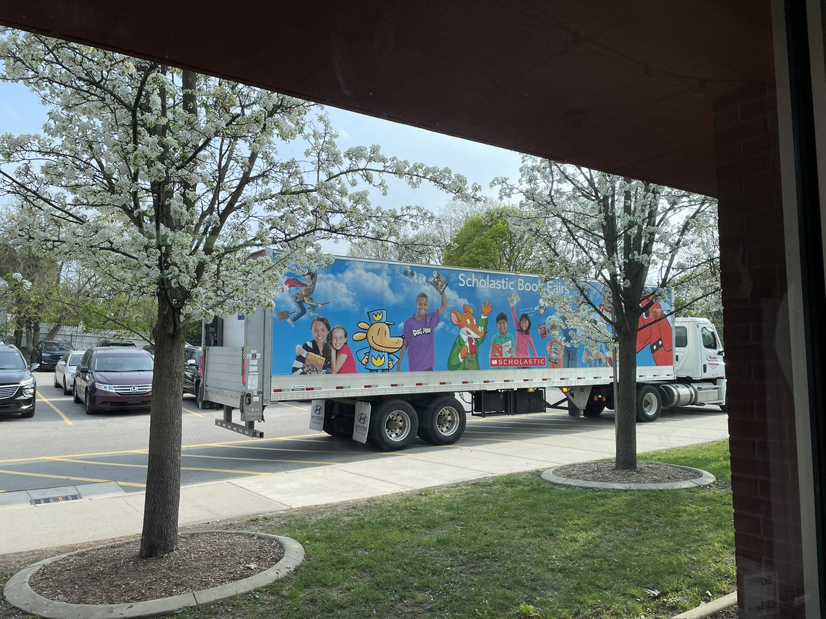 Long Meadow Hares tweet media