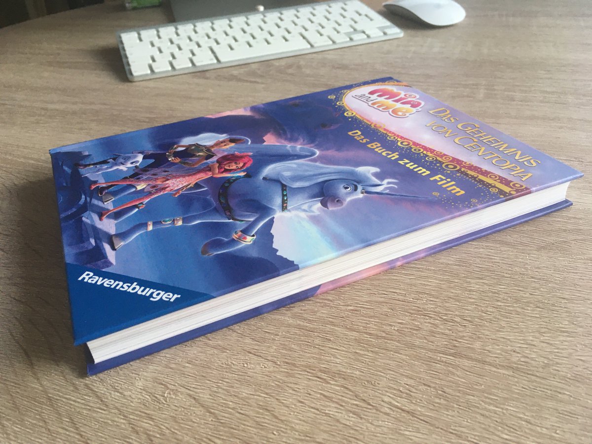 miaandmeblog's tweet photo. #MiaMovie [originally posted on May 3]

I've got the book!! I'll share more as I read it + will be recording the video in the next few days ✨

#Miaandme #TheHeroofCentopia
#DasGeheimnisvonCentopia #MiaandmeFilm
#Miaetmoi #Miayyo #Omundodemia #Miaija https://t.co/nRpU8rjuLS