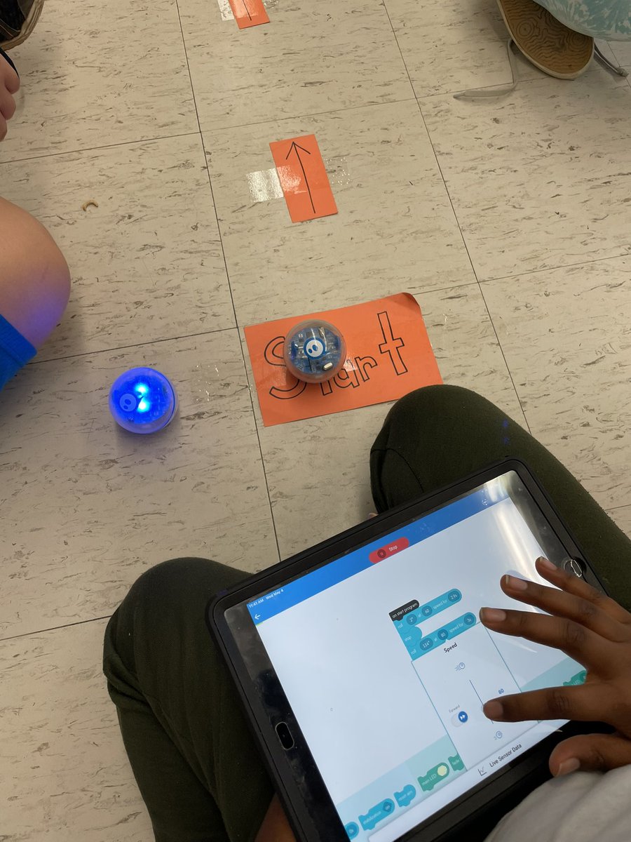 Finished coding last week with an obstacle course designed by the students! 💙