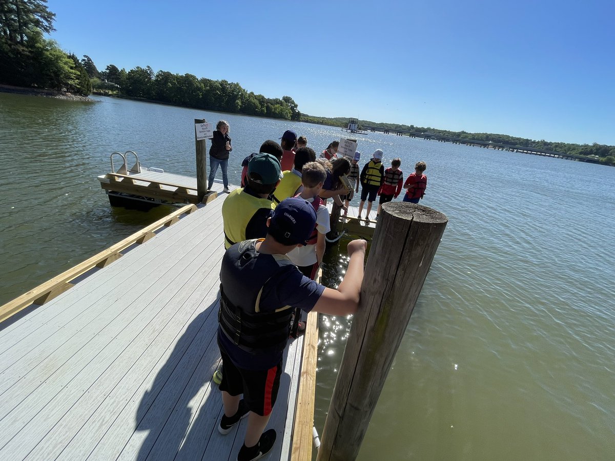 pdslmartin's tweet photo. Advanced Aquatic Ecology at T-Bird! #pdschargers https://t.co/fSceVawrvd