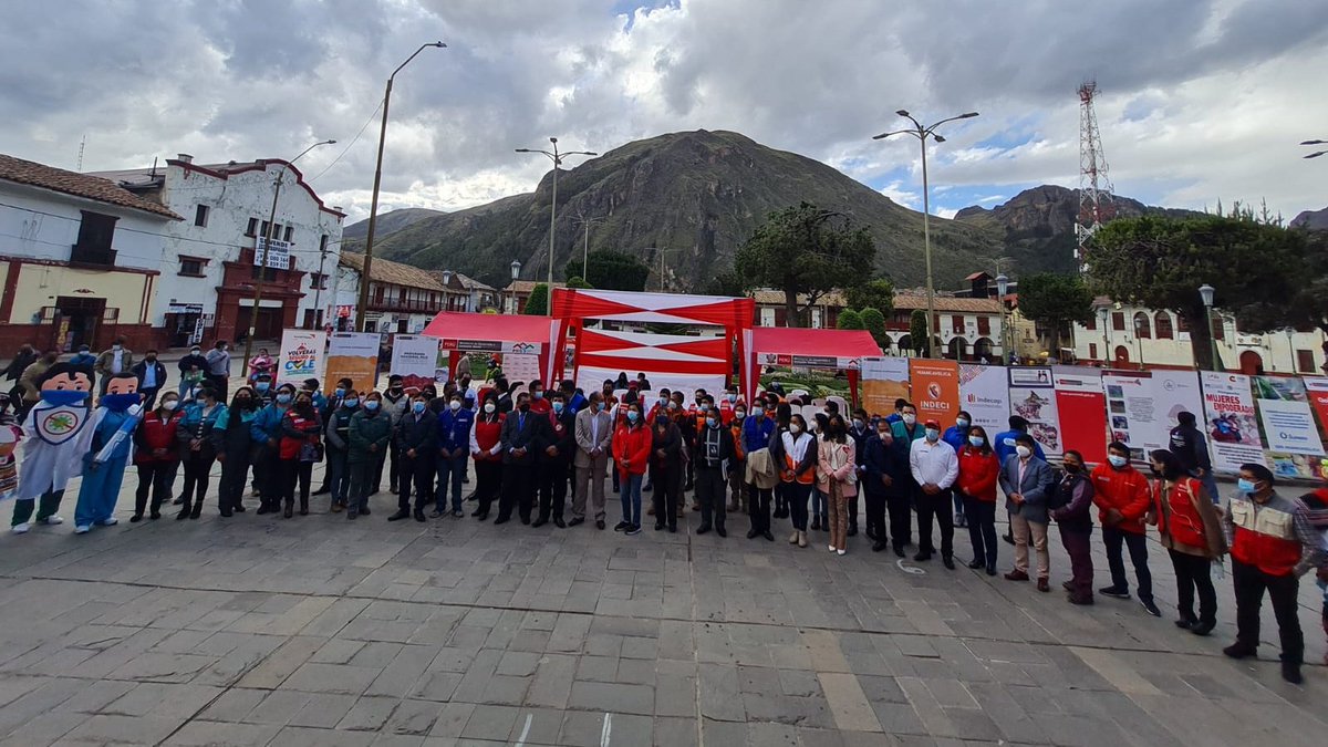 indeciperu's tweet photo. ✅El #INDECI, a través de su Dirección Desconcentrada en #Huancavelica particpa de acción multisectorial organizada por el @MidisPeru y el @MidisPAIS, en #Huaytará y #Angaraes, difundiendo recomendaciones ante #Emergencias y desastres, y promoviendo el #SimulacroNacional2022.💪🇵🇪 https://t.co/iEpIIJh5s3