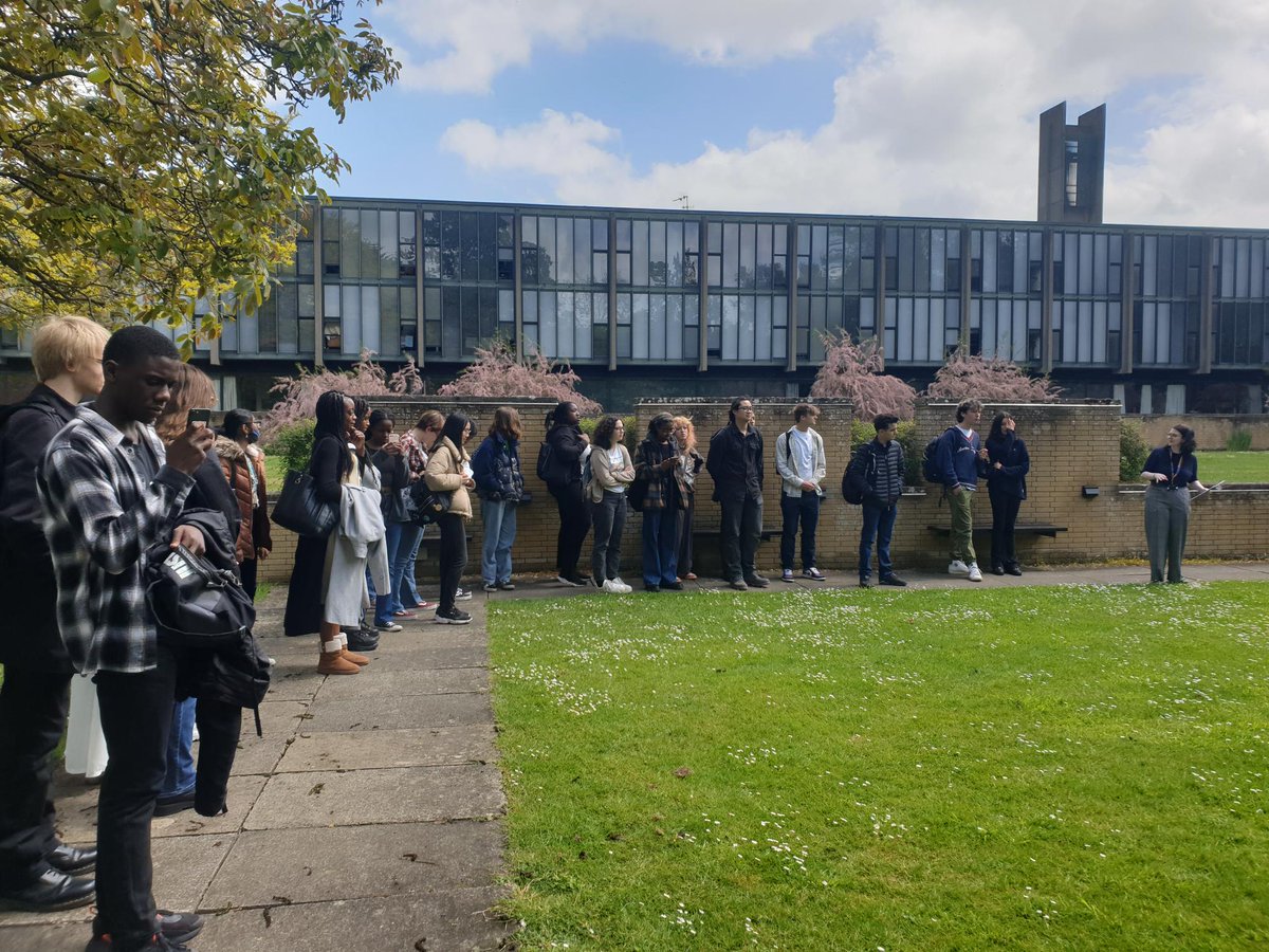 Colfespartners's tweet photo. Lovely and very informative day in @UniofOxford @St_Catz  yesterday with Year 12s from @ColfesSchool  &amp; @PrendergastSch1. Looking forward to the next #catalyst yr 12 point in July (and yes we did love the tiny goslings in the college garden!). Thank you @St_Catz https://t.co/p4WC1PQjCx