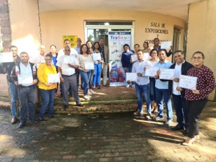 IESC1964's tweet photo. IESC’s USDA-funded @proyectotrasa in the DR delivered training on international phytosanitary protection for pest risk analysis to 16 plant health department technicians. These efforts are improving consumer access to safe foods. #proyectotradesafe #TraSa #USDA https://t.co/zQYG0ZhwIC