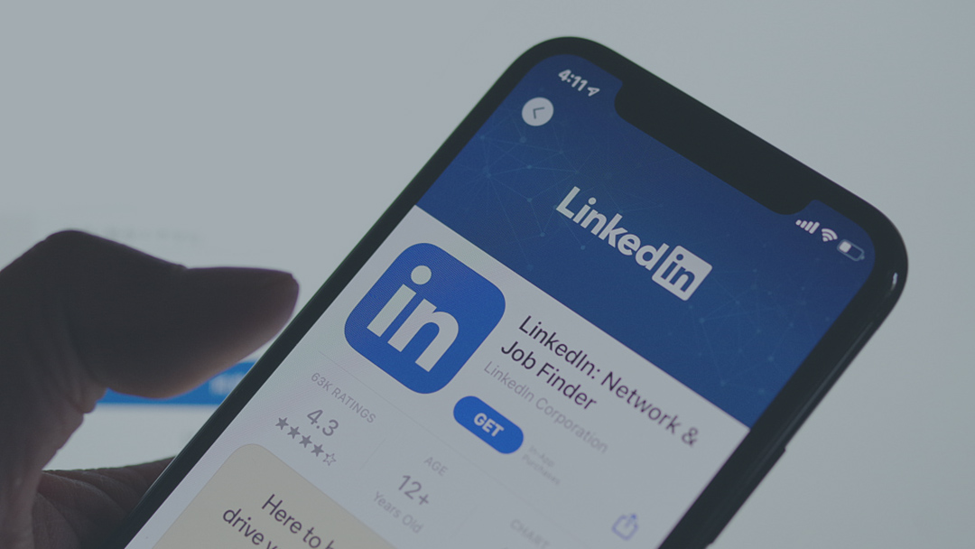 inmotionre's tweet photo. We've created a Beginner's Guide to Commercial Real Estate Marketing on LinkedIn to help you get started towards using it as part of your #CRE digital marketing strategy - covering everything from what groups to join, to tips for getting more views on your #LinkedIn posts. https://t.co/ghGIOm2qCl