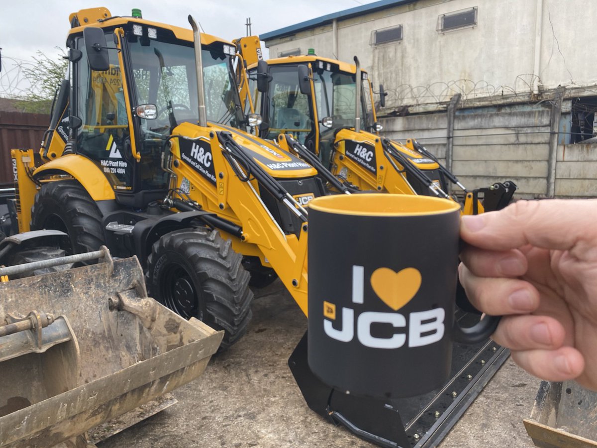 handcplanthire's tweet photo. Yes we doβ¦..@JCBmachines available operated and self drive nationwide #backhoe #loader #sitemaster #JCB3CX https://t.co/XXg2BFvtRJ